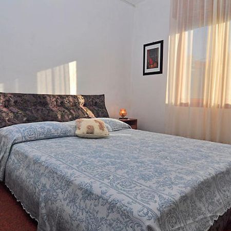 Apartments Jerina Sukosan Luaran gambar