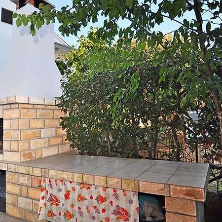 Apartments Jerina Sukosan Luaran gambar