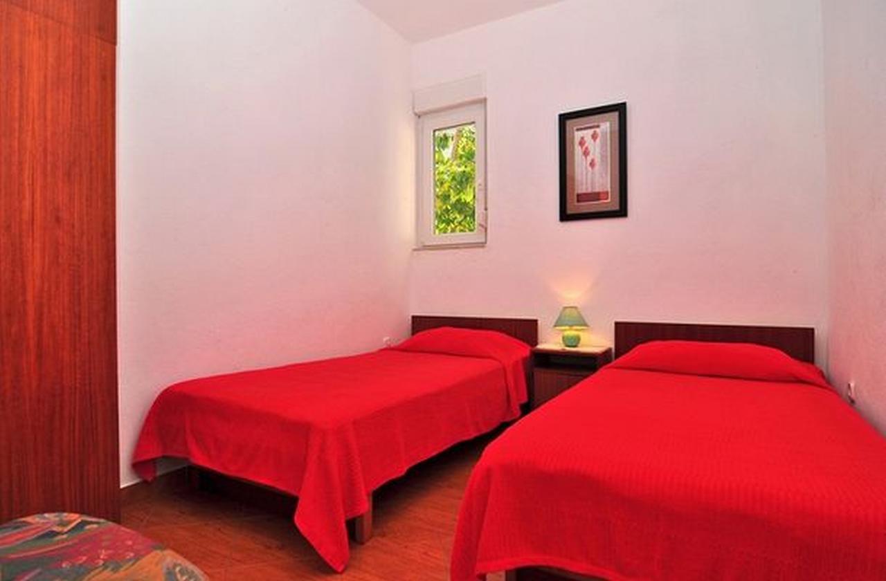 Apartments Jerina Sukosan Luaran gambar