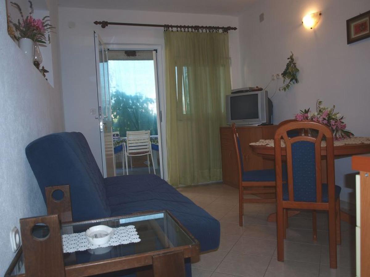 Apartments Jerina Sukosan Luaran gambar