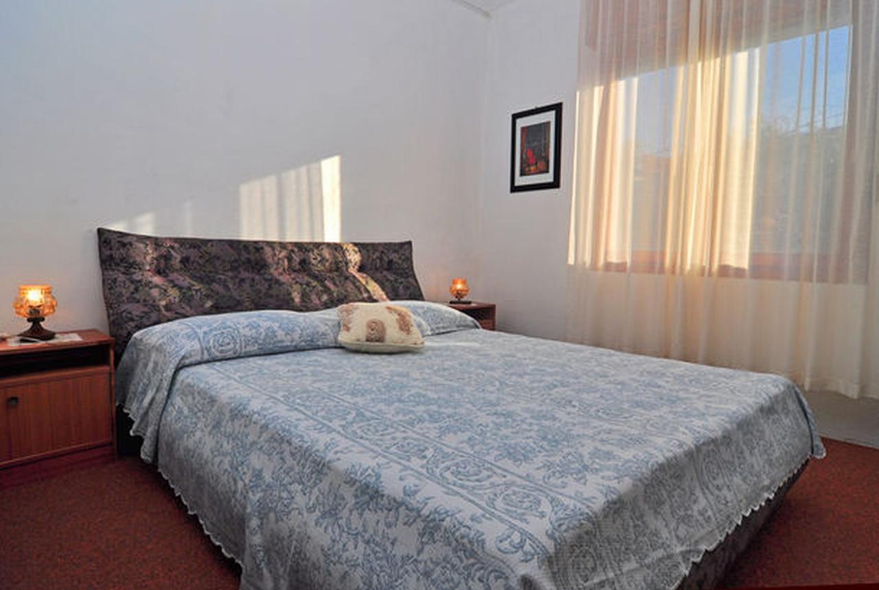 Apartments Jerina Sukosan Luaran gambar