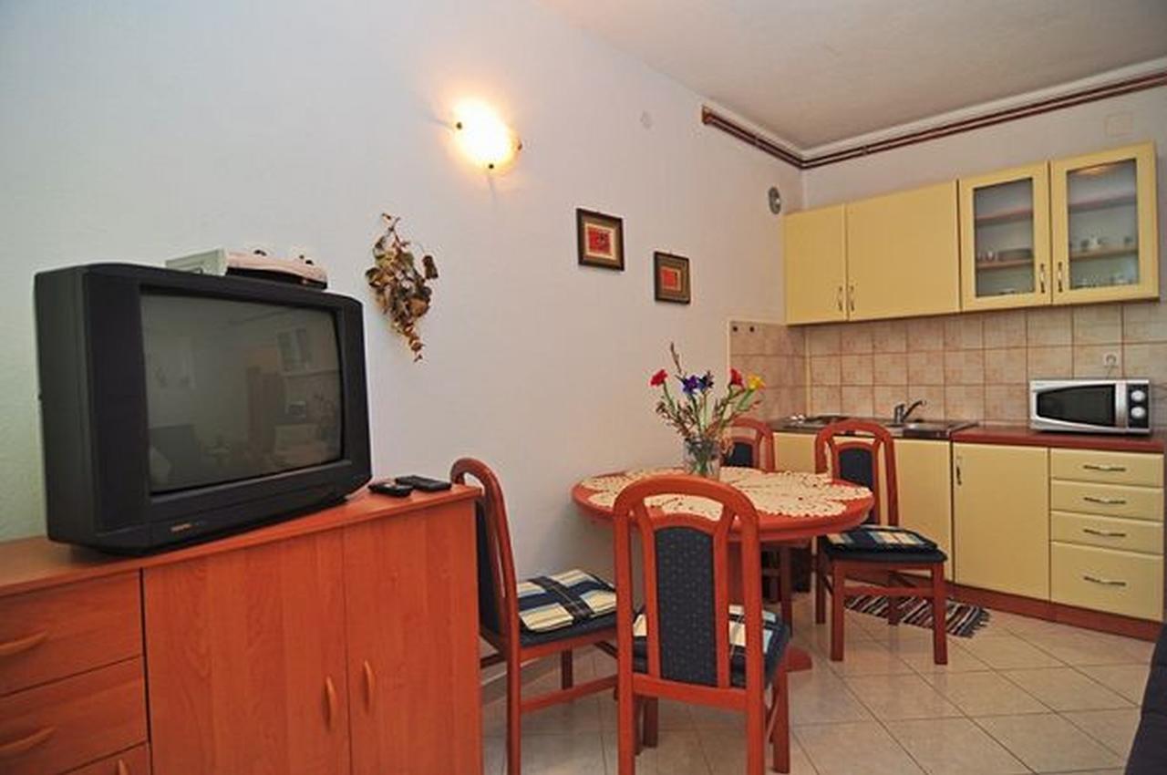 Apartments Jerina Sukosan Luaran gambar
